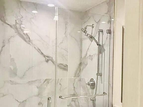 3rd image of 344 N Palm Dr APT 201