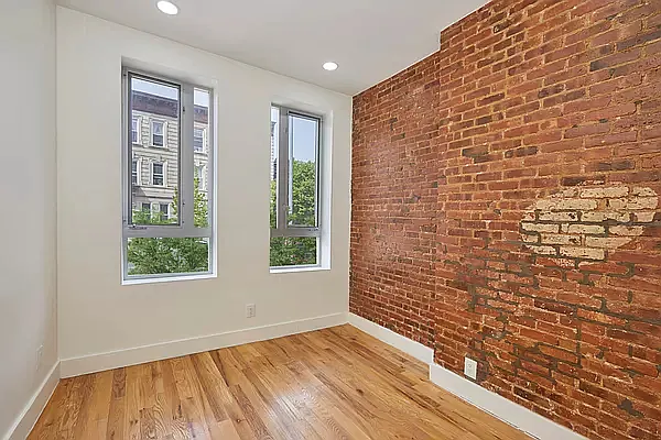 Rented by Green Leaf Management, LLC | media 15