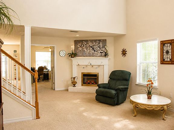 2nd image of 405 Loblolly Bay Dr
