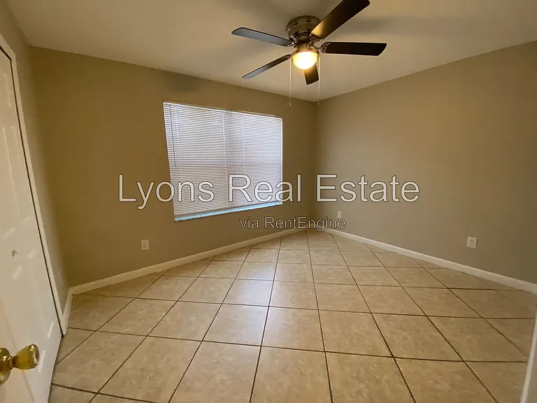 17407 Ellie Dr — Photo 38