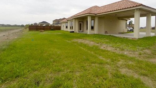 3rd image of 719 Mia Rose Ln