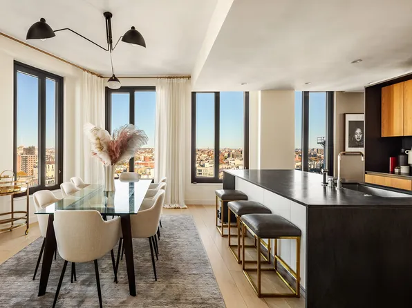 856 Washington Avenue image 5 of 29