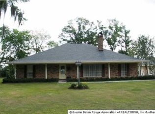 11100 George Lambert Rd, Saint Amant, LA 70774