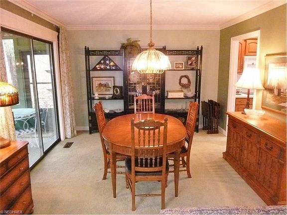 4th image of 622-4 Russet Woods Ln