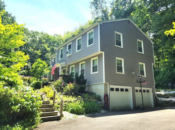 17 Serenity Lane, Newtown, CT 06482