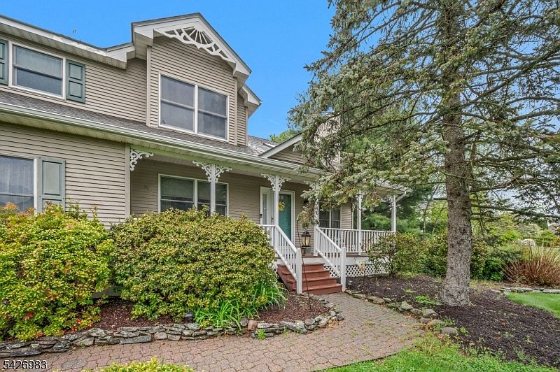 1st image of 46 Highland Rd