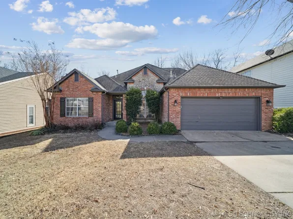 9208 E 90th St, Tulsa, OK 74133