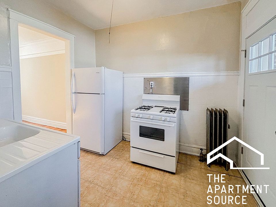1st image of 3821 N Lawndale Ave #1