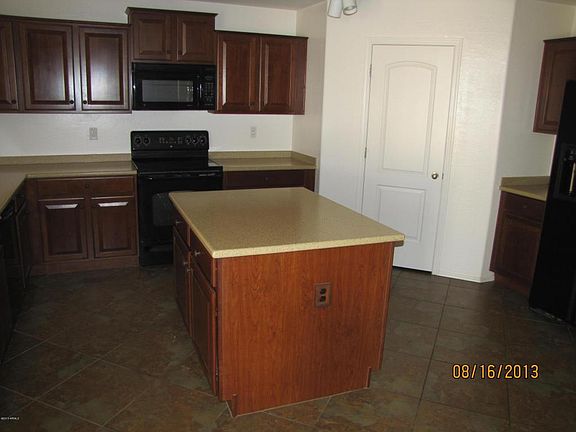 4th image of 43574 W Elizabeth Ave