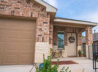 1218 Yellow Warbler Run, San Antonio, TX 78253