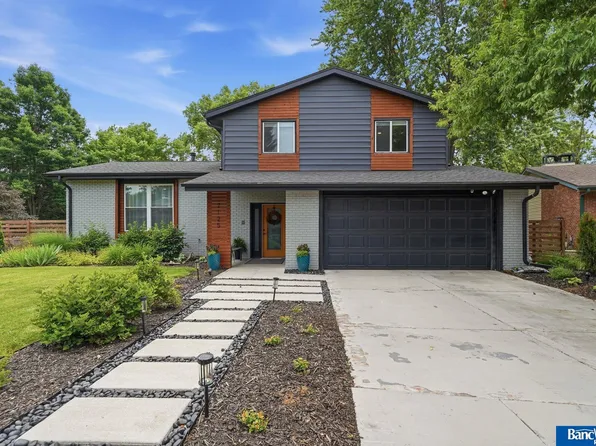7125 Shamrock Rd, Lincoln, NE 68506