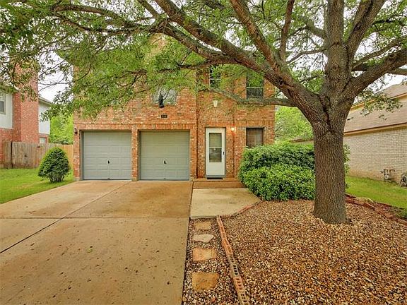 3rd image of 806 Cactus Bend Dr