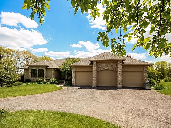 3rd image of 2550 Newlyn Dr