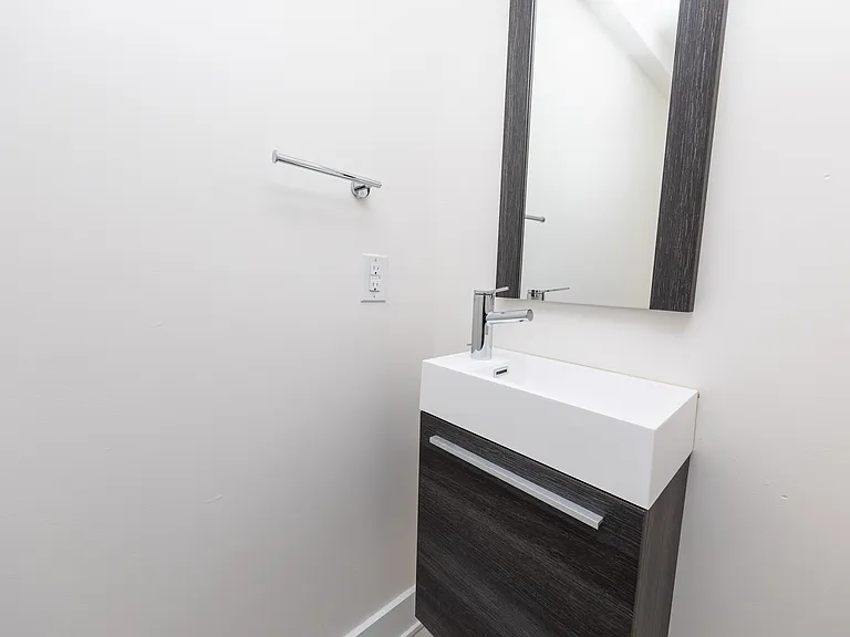 2445 N Front St #3 — Photo 14