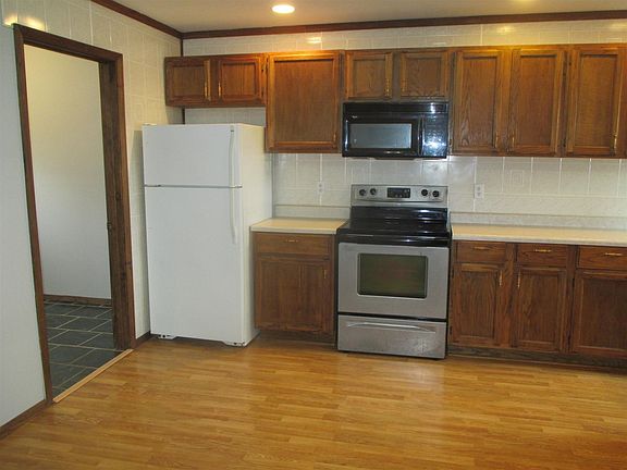 3rd image of 302 E Swihart St