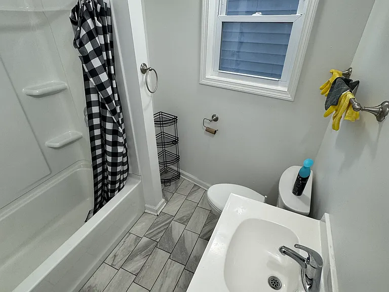 93 Winchester Ave #2 — Photo 6