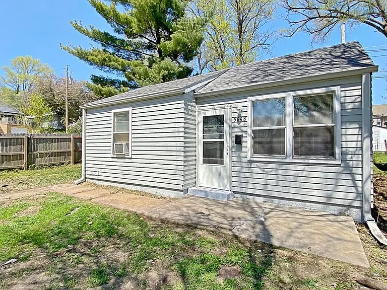 5648 Dorcas St — Photo 3
