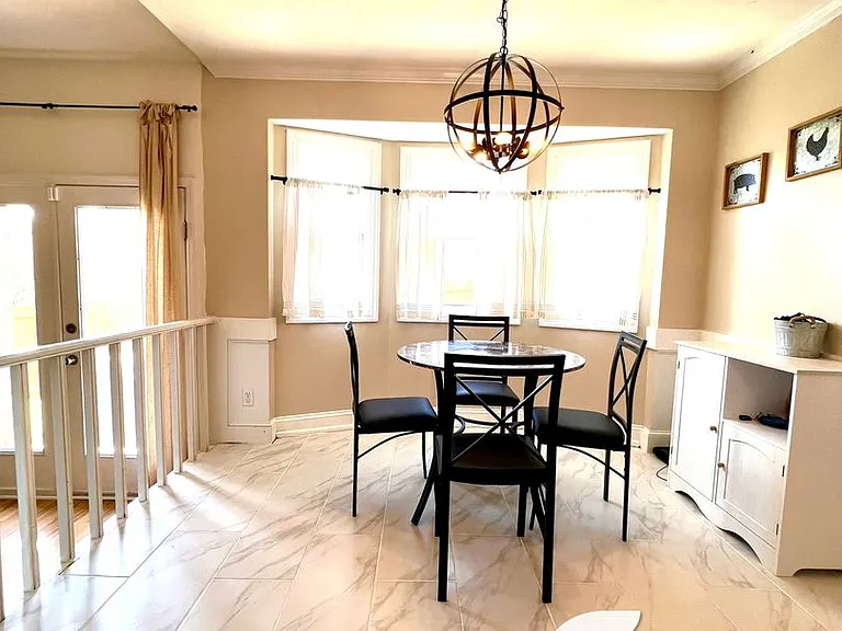 500 Runnymede Ct — Photo 14