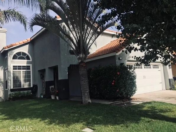 8082 Palermo St, Fontana, CA 92336
