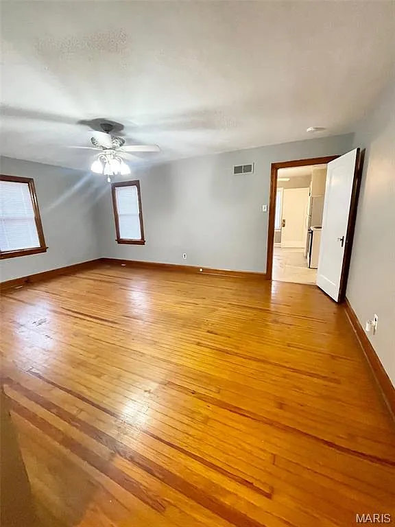1 bed, 1.0 bath, 856 sqft, $1,100 — Photo 3