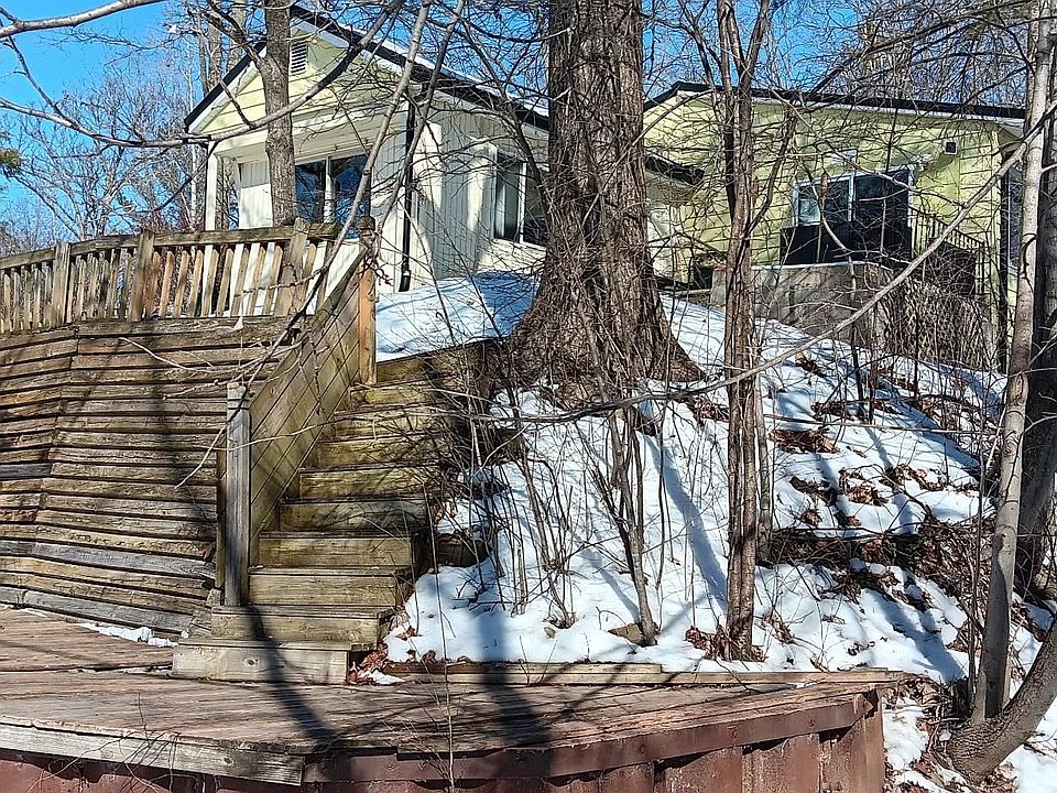 1st image of 836 Poquonnock Dr