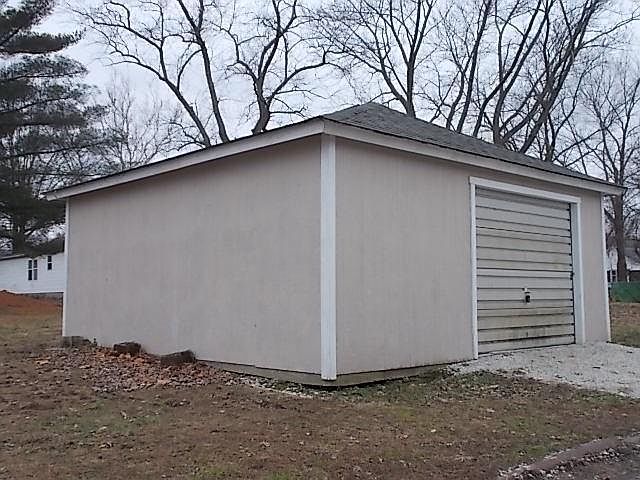 1st image of 718 Lincoln St