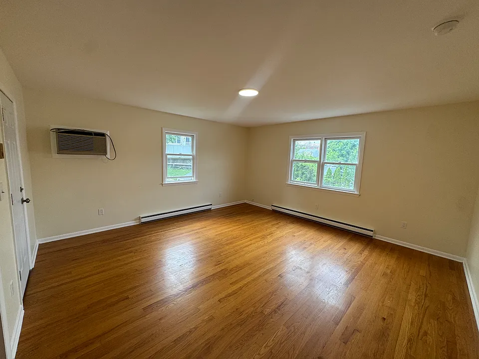 Bedroom #1
