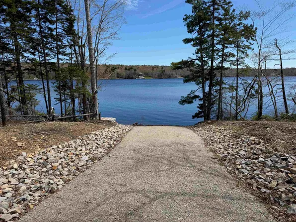 173 Raynards Lake Dr, Yarmouth, NS B5A 5R2