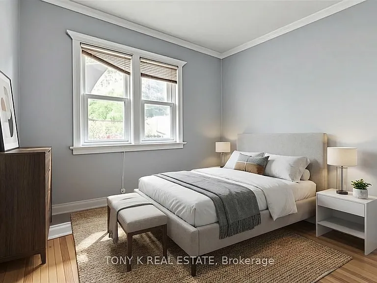 654 Grierson St — Photo 5