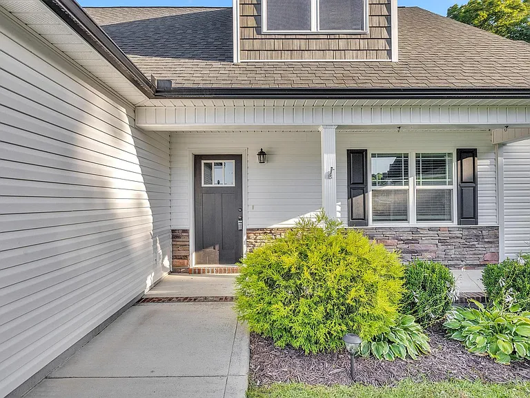 630 Osprey Landing Dr — Photo 2