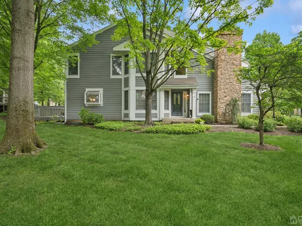13 Brookwood Ct, Princeton, NJ 08540
