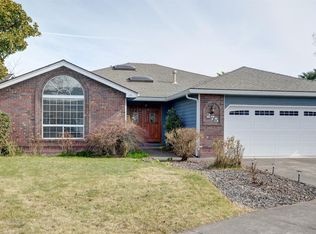 275 Vincent Ct, Central Pt, OR 97502