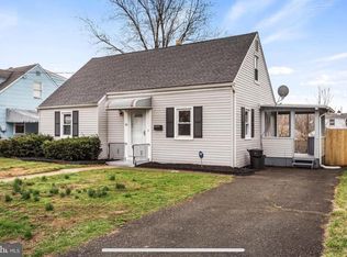 19 Millard Ter, Ewing, NJ 08638