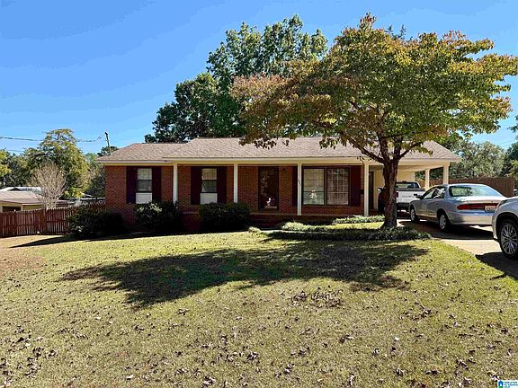 3rd image of 271 Cedar Dr