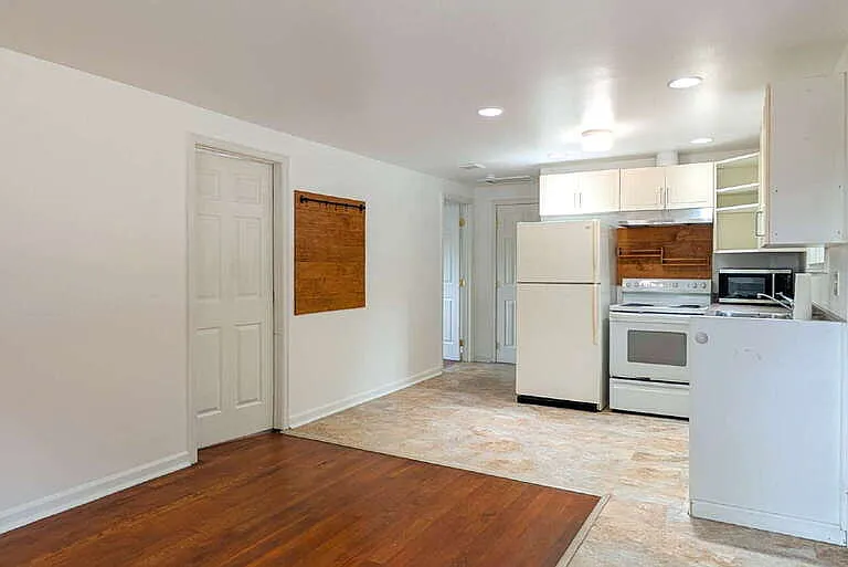 529 Madison St #2 — Photo 3