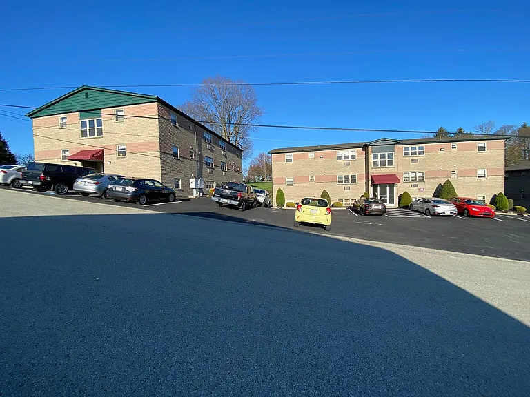103 Monica Dr — Photo 16