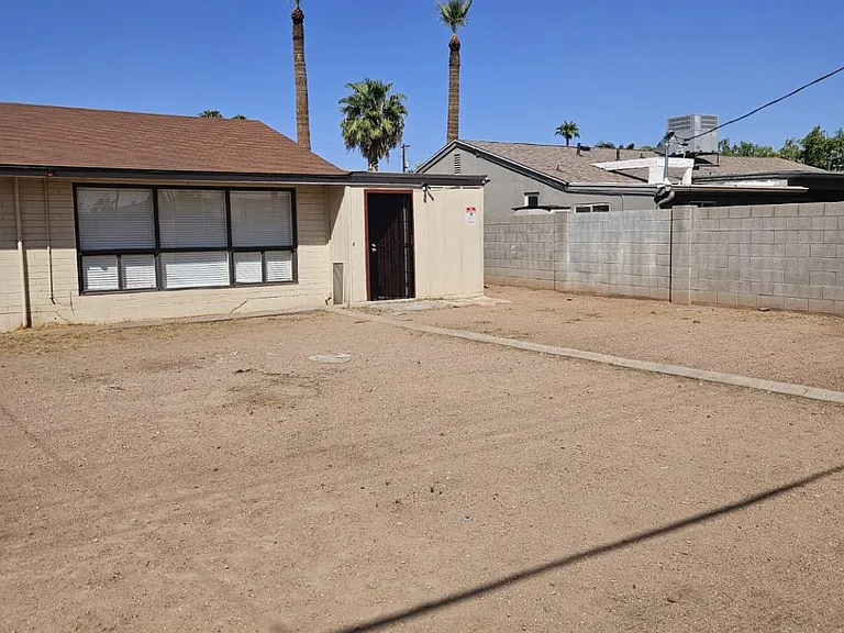 4619 E Almeria Rd — Photo 19