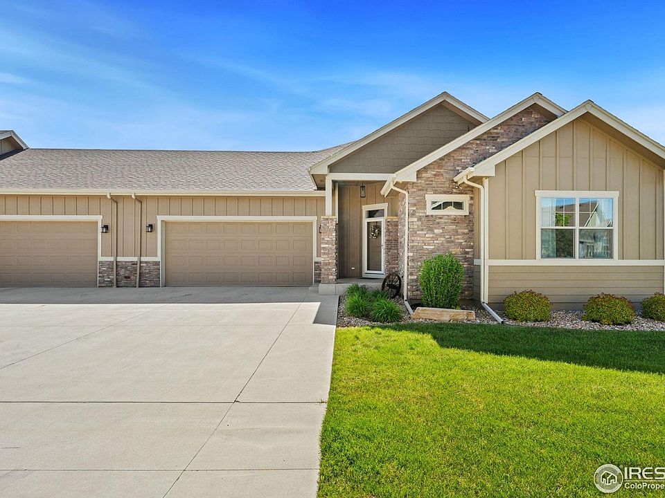 1st image of 3687 Saguaro Dr