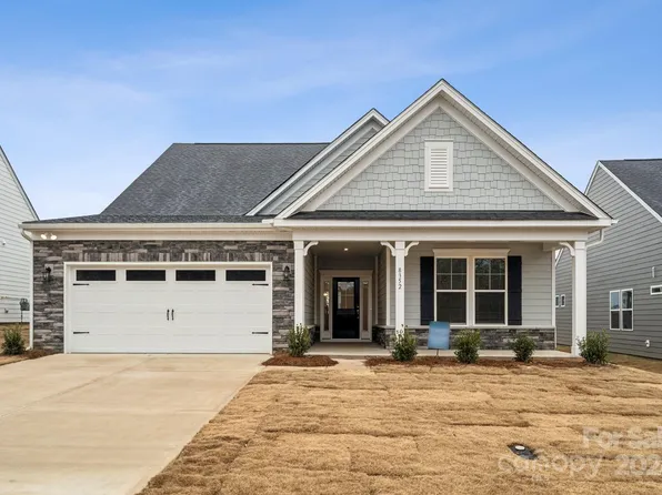 8352 Acadia Pkwy #15, Sherrills Ford, NC 28673