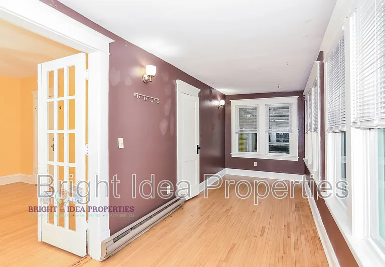 2104 Emerson Ave S #2 — Photo 15