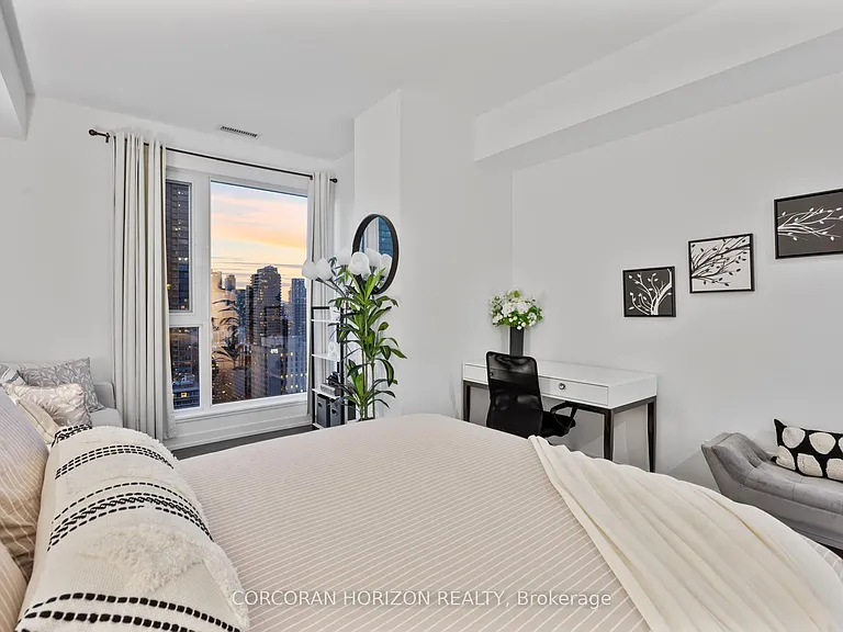 20 Edward St #Penthouse 1 — Photo 24