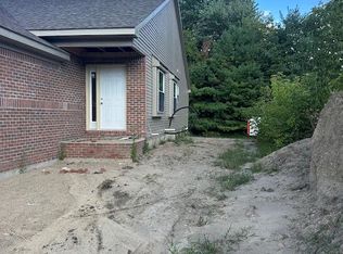 821 Chelsea Ridge Ct, Howell, MI 48843