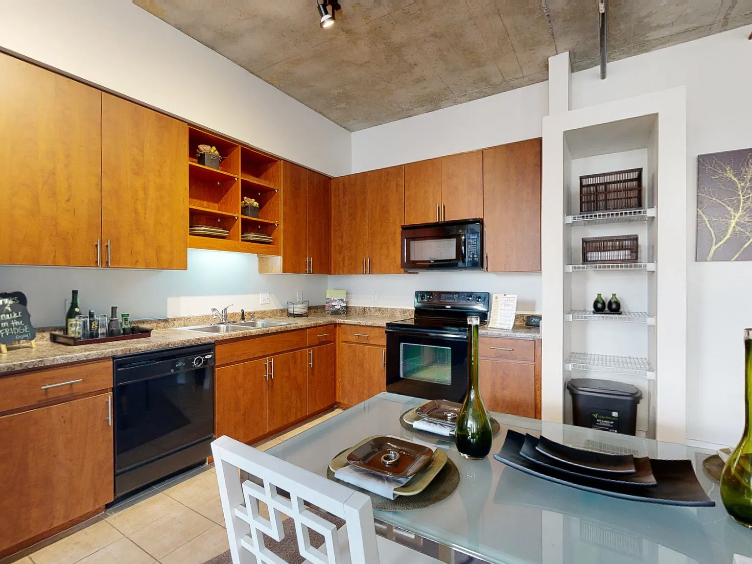 Skyline Lofts — Photo 1