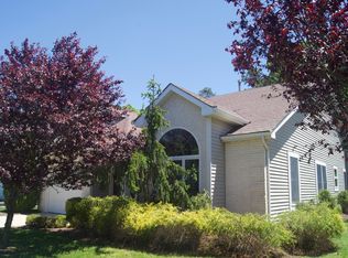 1695 Lacebark Ct, Toms River, NJ