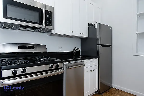 Rented by LC Lemle Real Estate Group | media 1