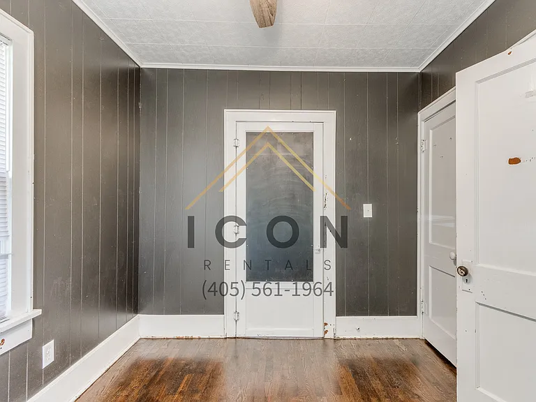 4802 N College Ave — Photo 7