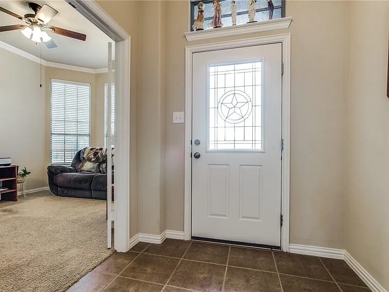 941 Lake Worth Trl — Photo 2