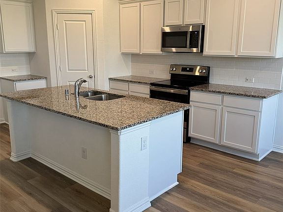 4th image of 537 Robinson Way