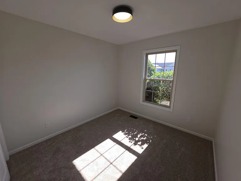 1813 Rambling Rose Ln — Photo 14