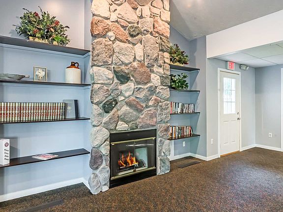 4th image of 425 Cider Mill Dr #202